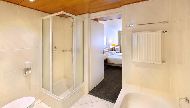 Bathroom Comfort room Hotel Leusden - Amersfoort